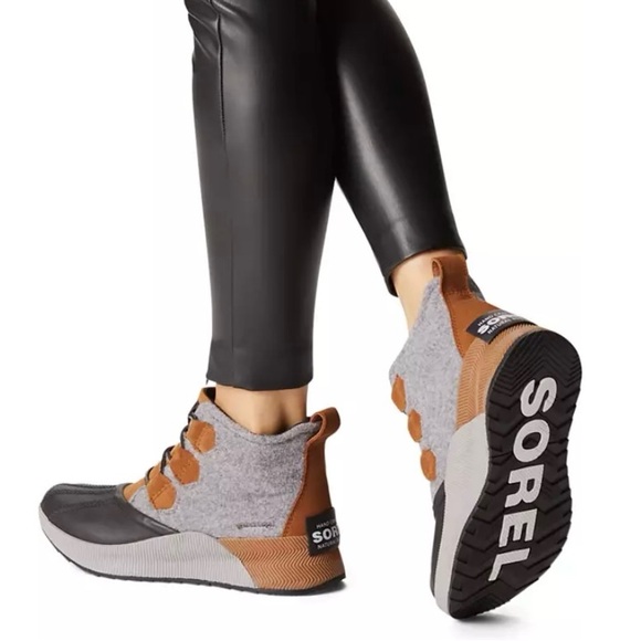 Sorel Shoes - Sorel
OUT 'N ABOUT III CLASSIC Women
Taffy (Sz 7.5) Color Camel NWT